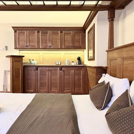 Traditional Prague Apartment Экстерьер фото