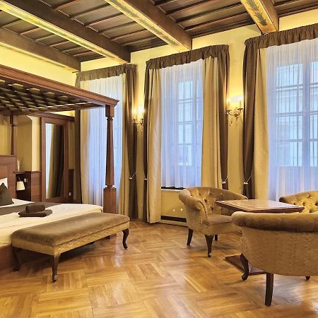 Traditional Prague Apartment Экстерьер фото