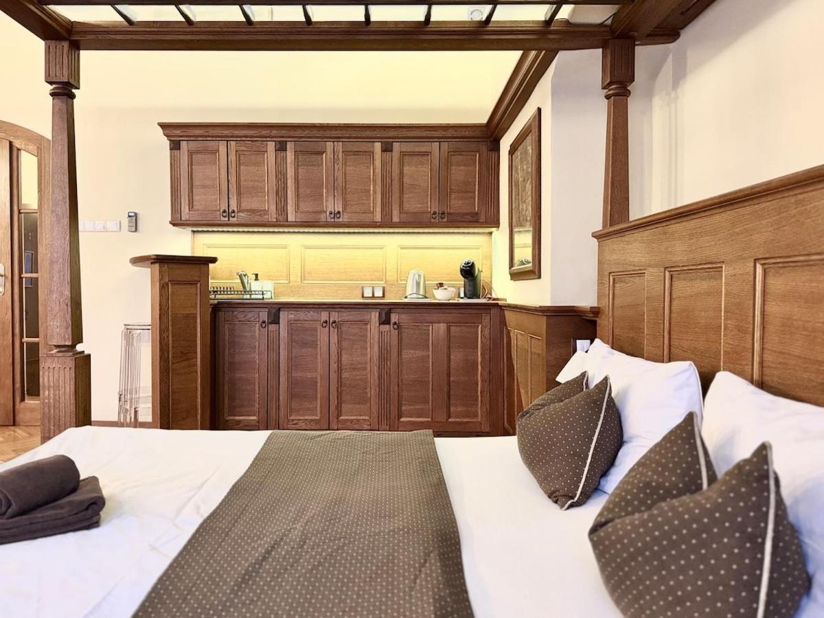 Traditional Prague Apartment Экстерьер фото