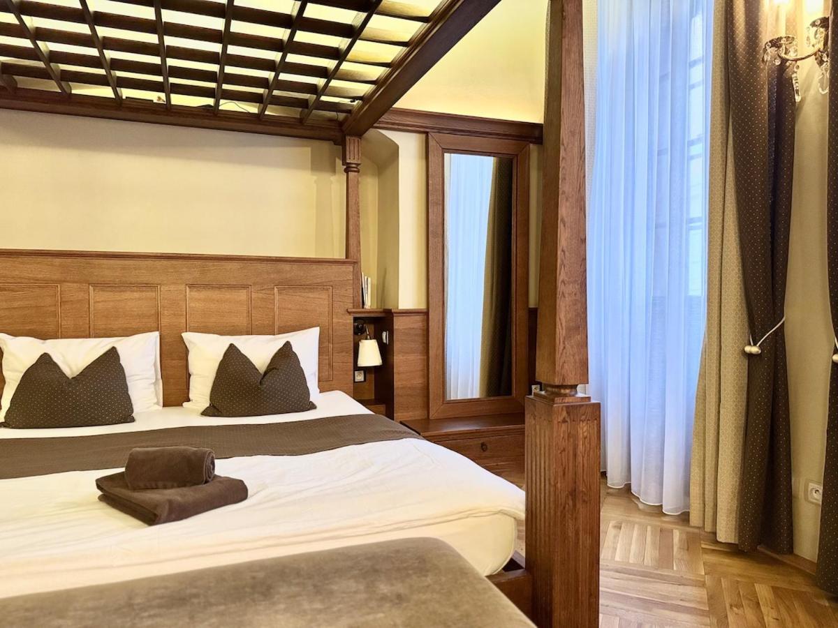 Traditional Prague Apartment Экстерьер фото