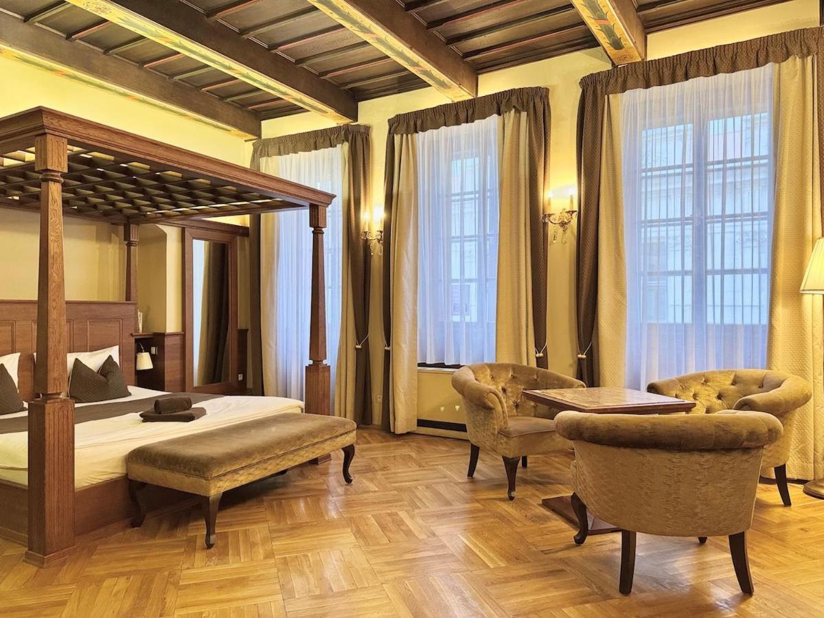 Traditional Prague Apartment Экстерьер фото